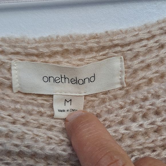 Onetheland Lace Up Arm Dolman Sleeve 100% Acryliv Beige Knit Sweater Size M - Picture 3 of 14